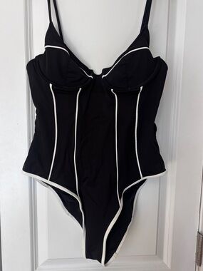 SOLID & STRIPED veronica Black Sculpted Underwire One-Piece Swimsuit
